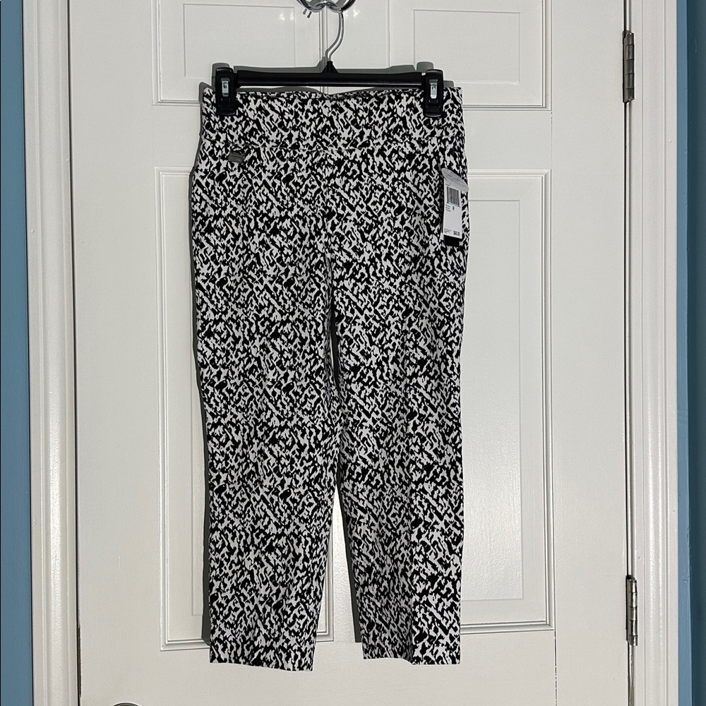 NWT Premise Career Crops size PP COMFY!!